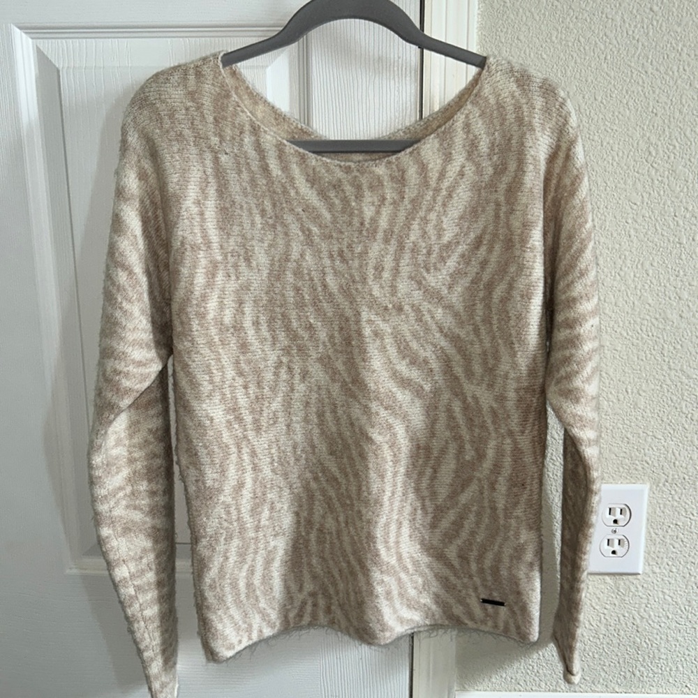 Abercrombie & Fitch sweater